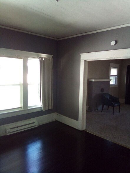 Building Photo - 2705 E Market St