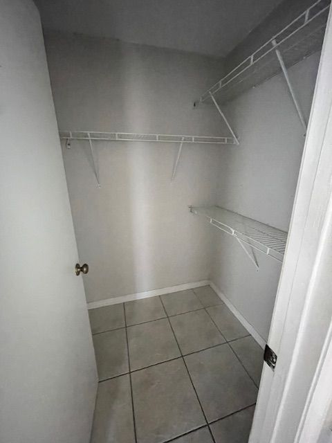 Building Photo - 1815 Wimbledon St