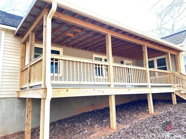 Building Photo - 1031 Laurel Chase Run