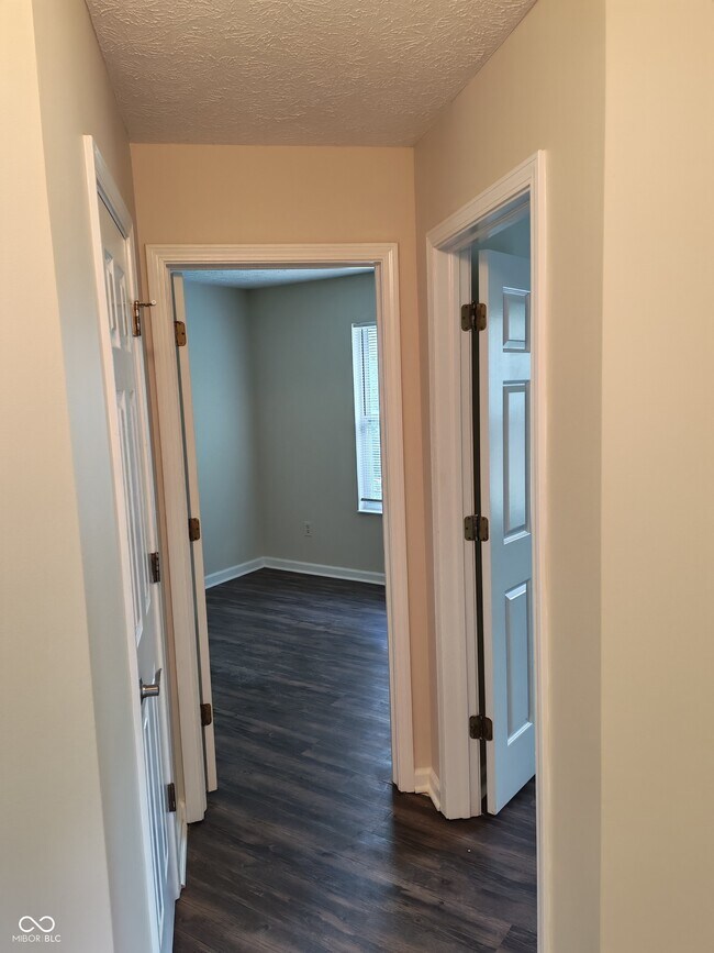 Building Photo - 6035 Hayford Ct