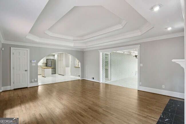 Building Photo - 5224 N Peachtree Rd