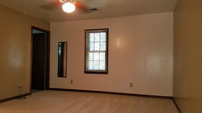 Building Photo - Traditional cape cod in Ashton Woods Subdi...