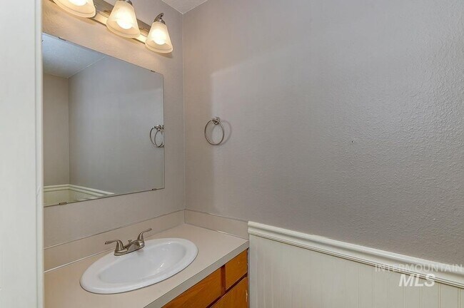 Building Photo - 2287 S Loyolla Ln