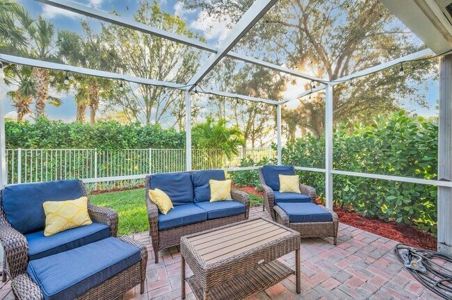 Building Photo - 4856 SE Duval Dr