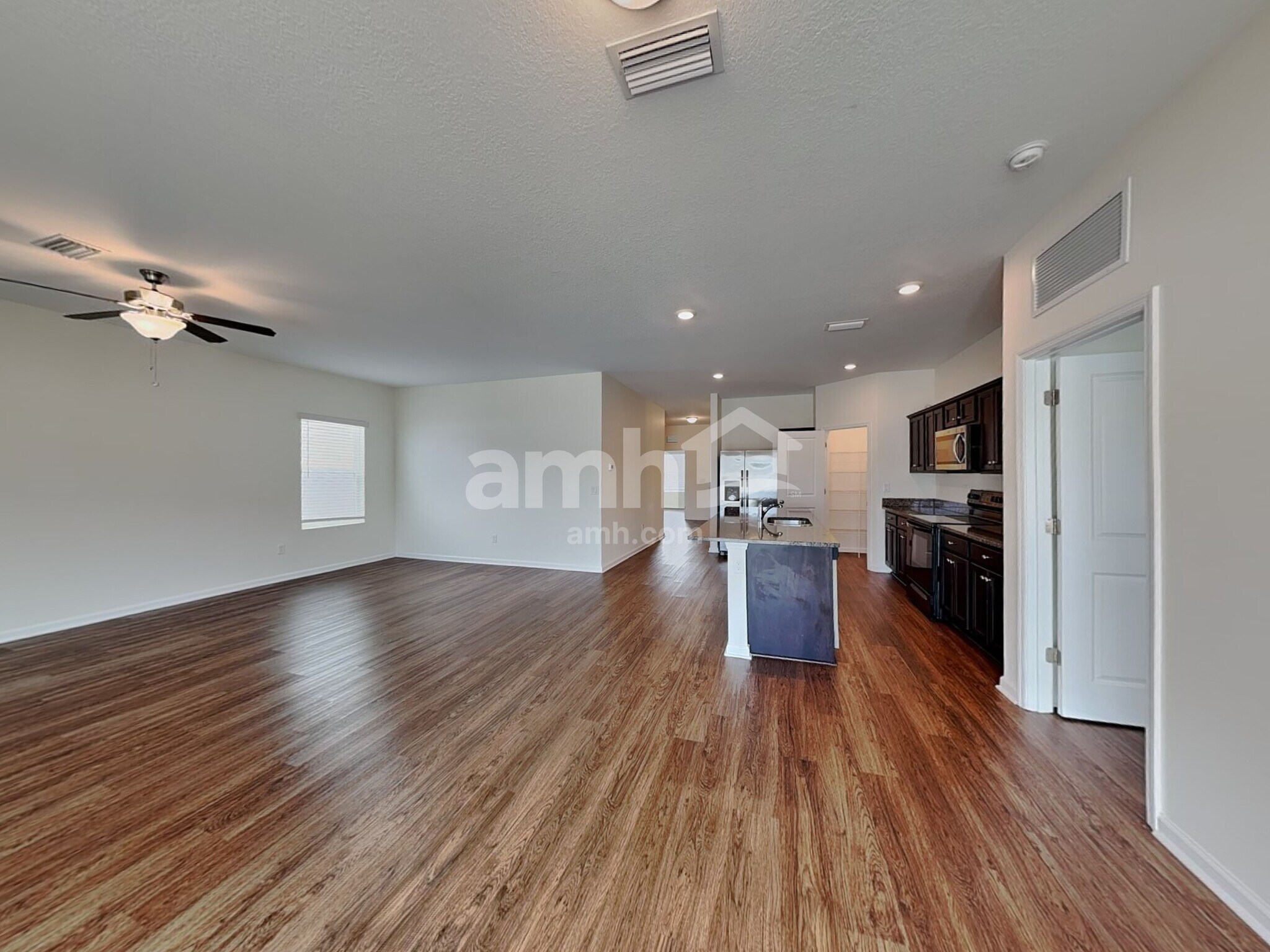 Building Photo - 8714 Layalie Way