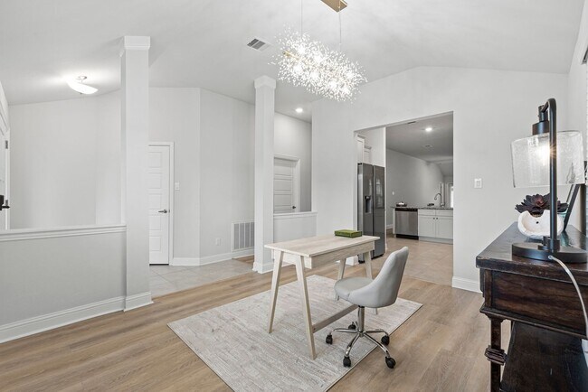 Building Photo - Beautiful just remodeled from top to bottom house in La Marque TX!