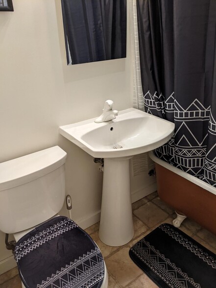 Bathroom - 3726 W Dorothy Pl