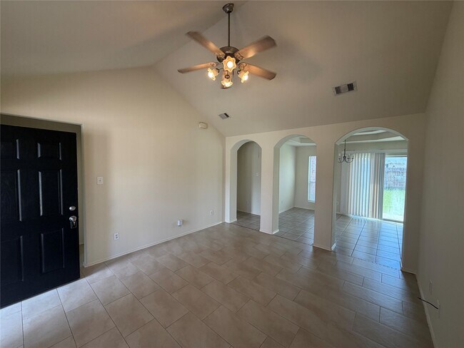 Building Photo - 12608 Rio Lindo St