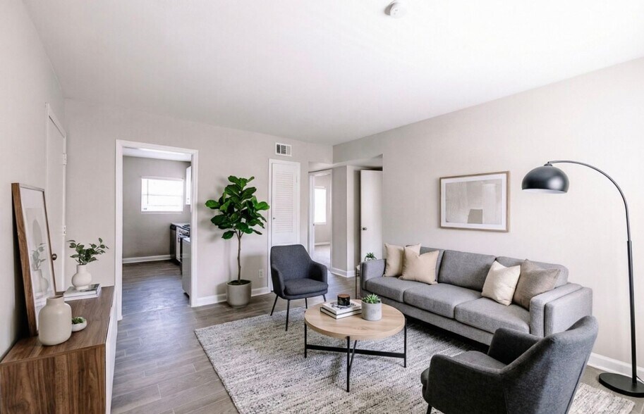 Interior Photo - Live Connected. Live Collier.