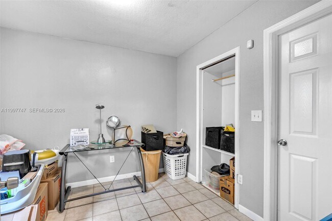 Building Photo - 17930 NE 6th Ave