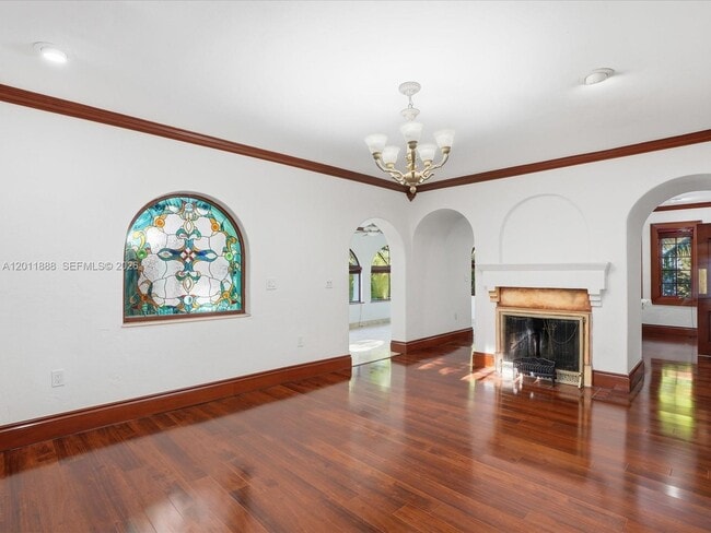 Building Photo - 1137 Asturia Ave