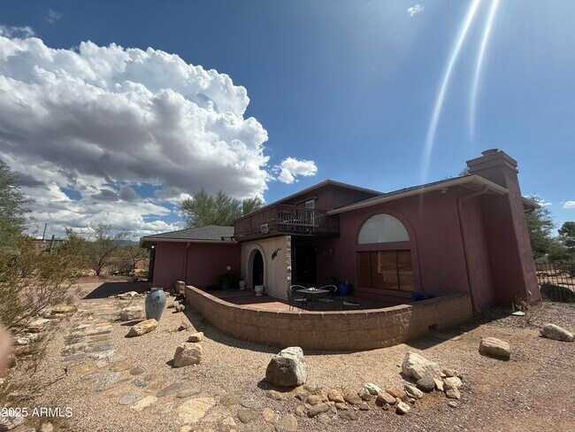 Building Photo - 5081 N Bear Canyon Rd