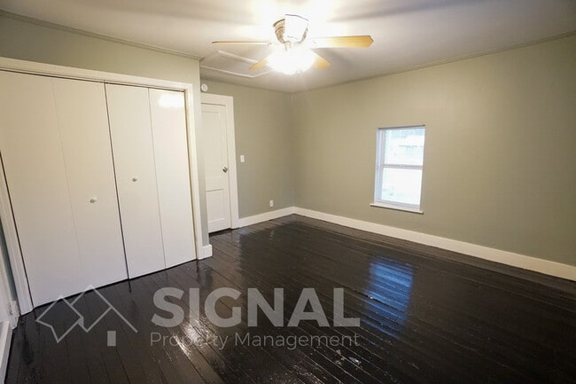 Building Photo - 8432 Lawley Ave