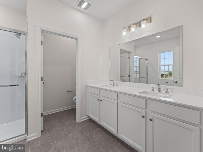 Building Photo - 202 Thompson Dr
