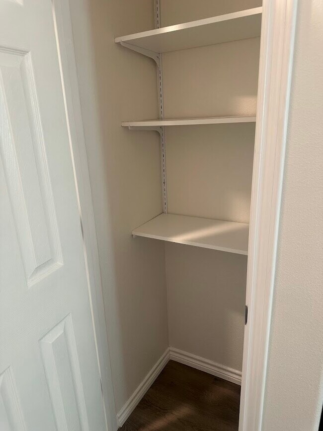 Building Photo - 48 Vigilante Rd