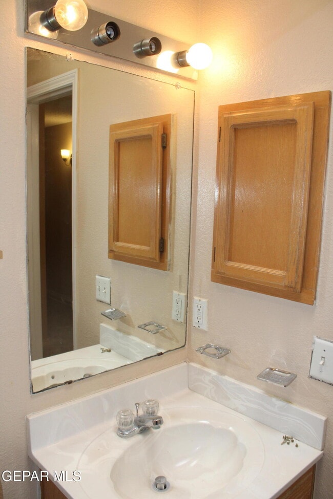 Building Photo - 11613 Sandy Plateau Cir