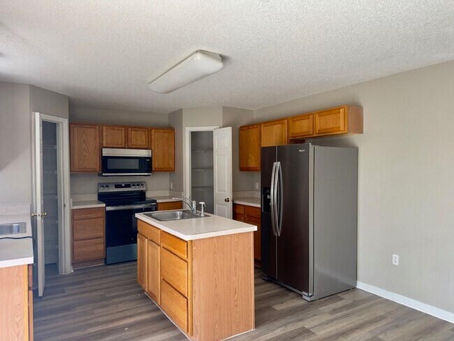 Building Photo - Two-Story Corner Lot!