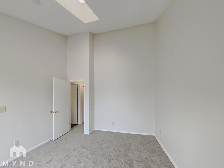 Building Photo - 17224 E Ford Dr