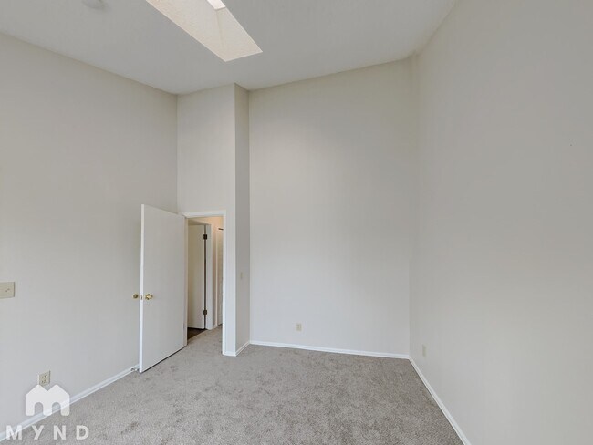 Building Photo - 17224 E Ford Dr