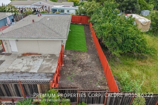 Building Photo - 934 Appian Way