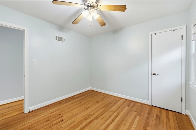 Building Photo - 4656 N Narragansett Ave