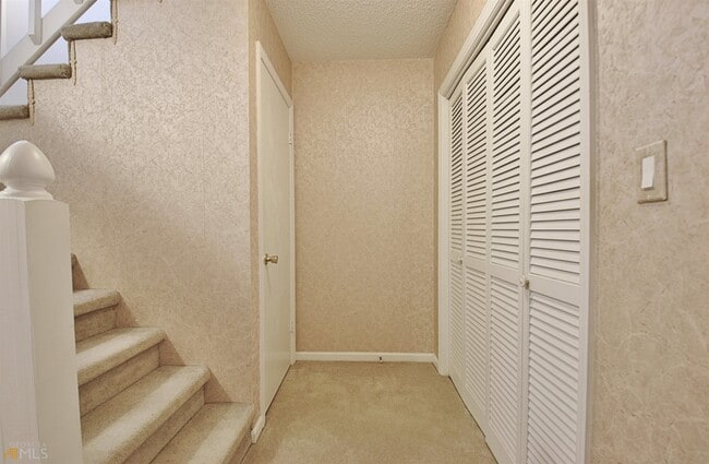 Building Photo - 72 Cobblestone Creek