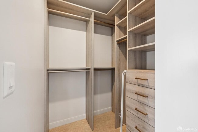 Building Photo - 401 Harrison St