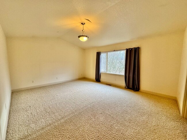 Building Photo - COMING SOON INQUIRE WITHIN- Beautiful 5 bdrm  and master on the main Home in Lacamas Meadows subd...