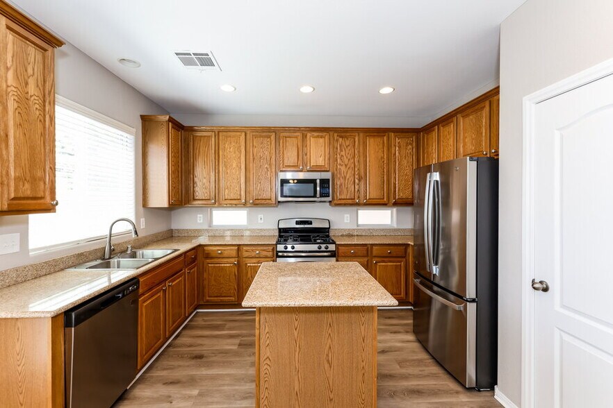 Building Photo - 643 Calamus Palm Pl