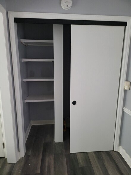 Building Photo - 241 Bridgefield Pl