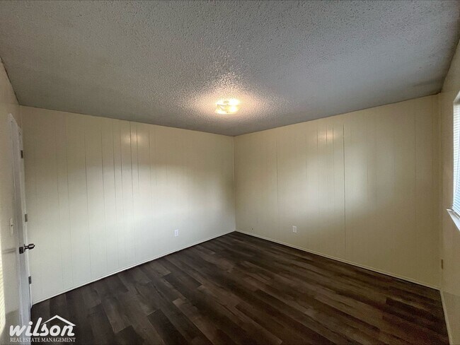 Building Photo - 408 W Pierce St