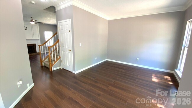 Building Photo - 127 Meadow Pond Ln