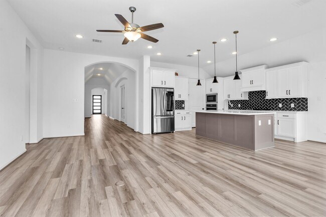 Building Photo - 18402 Cir Bar Rnch Ct