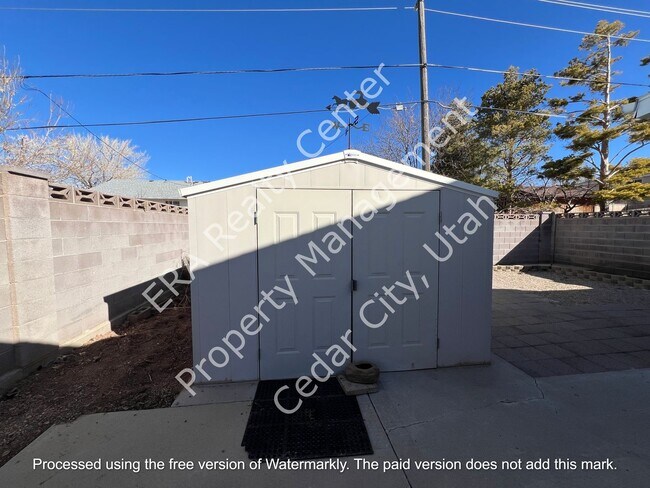 Building Photo - 159 E 820 S