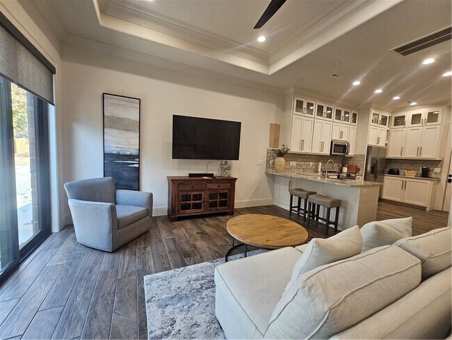 Building Photo - 97 Perth Dr