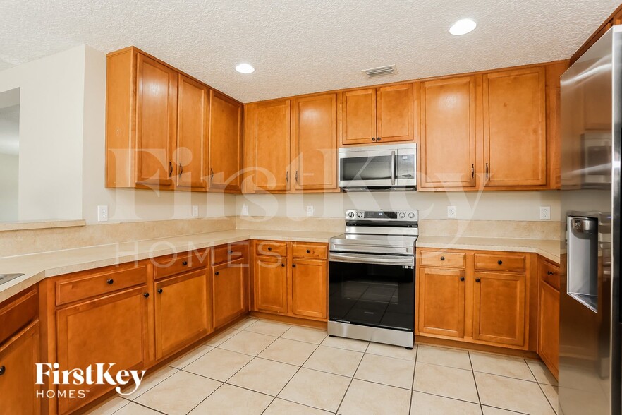 Building Photo - 76164 Tideview Ln