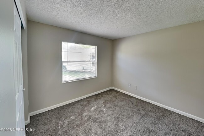 Building Photo - 4888 Strato Rd W