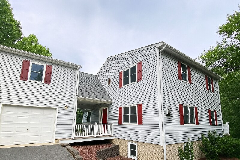 Building Photo - 1045 Stonewood Dr