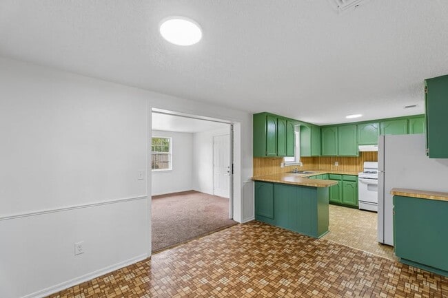 Building Photo - 8432 NW 92nd St