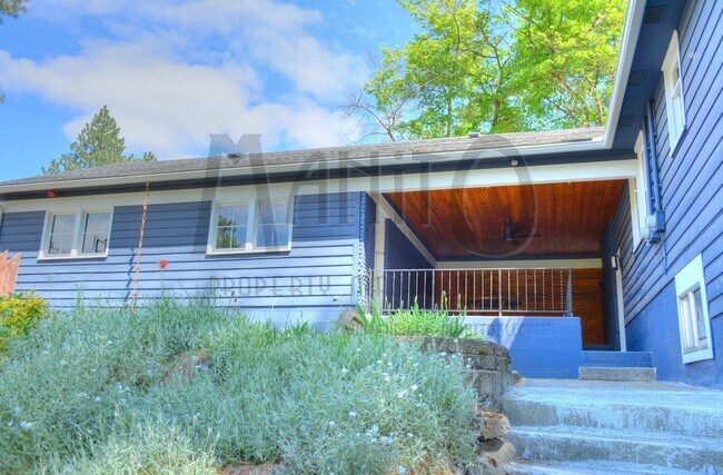 Building Photo - 1624 S Grand Blvd