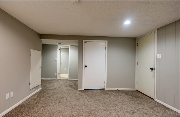 Building Photo - 3909 S Marshall Dr