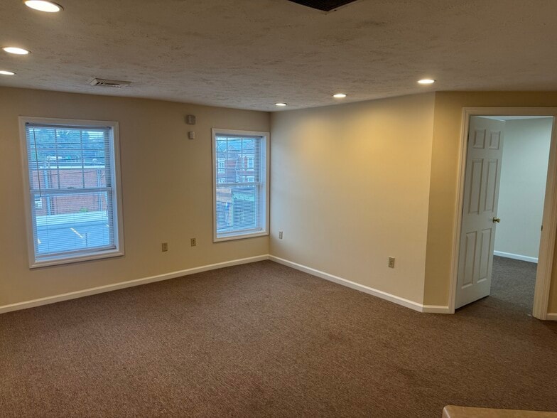 Living Room - 150 Pleasant St
