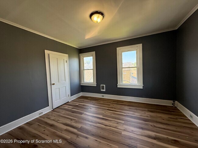 Building Photo - 1706 Prospect Ave