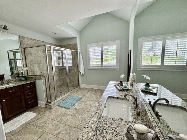 Building Photo - 2807 Talon Cir