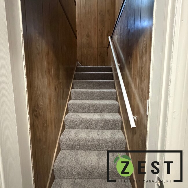 Building Photo - OPEN HOUSE 5/13! 3-3:30 PM!!! Beautiful 3 bedroom 1 Bath