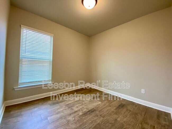 Building Photo - 253 Berkshire Pl