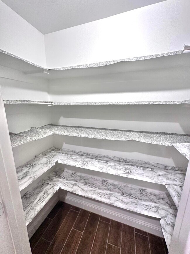 Building Photo - 7526 102nd St