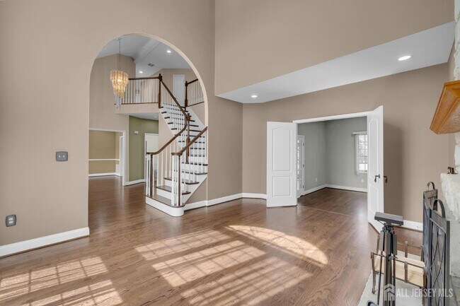 Building Photo - 4 Stults Dr