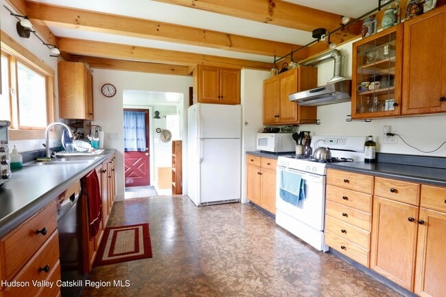 Building Photo - 259 John Joy Rd