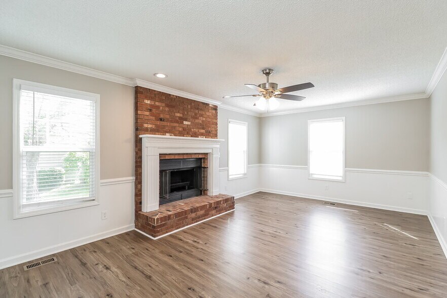 Building Photo - 2032 Pine Needle Ct